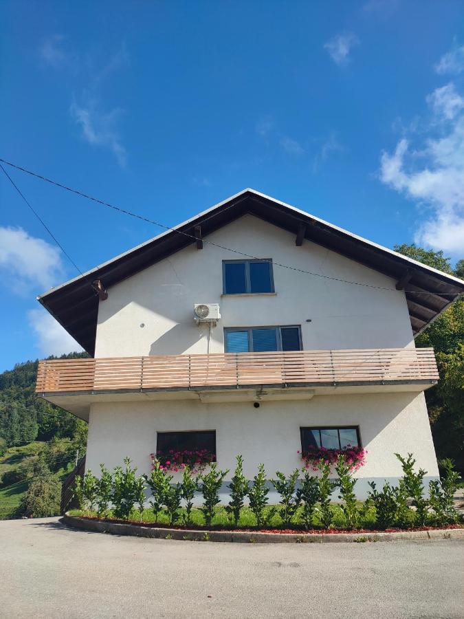 Apartments And Rooms Pri Baslju Cerkno Exterior foto